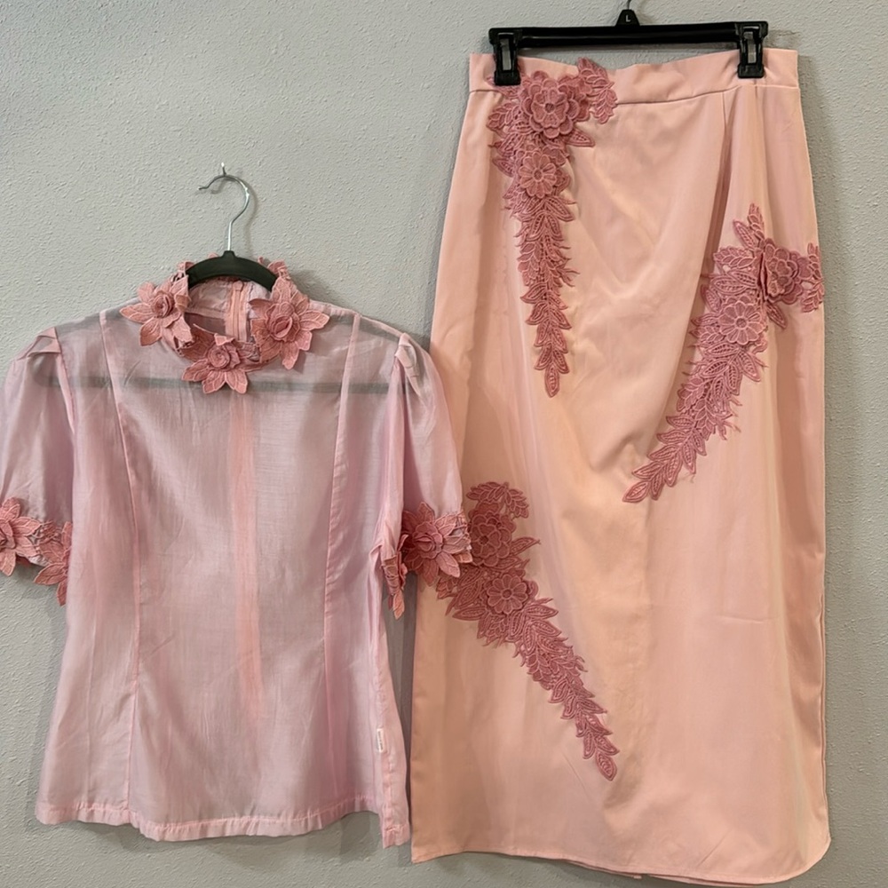 Pink Midi Top & Matching Skirt NWOT, Never Worn - Size L. Fits like size 8.